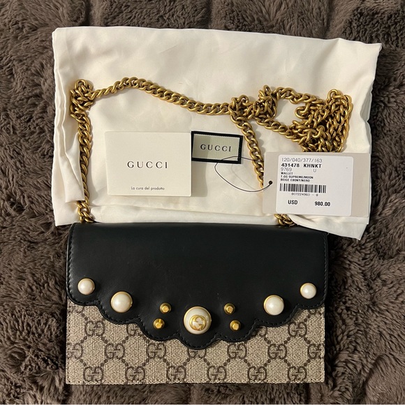 GUCCI Supreme Monogram Mini Peony Pearly Wallet on Chain - Picture 3 of 9